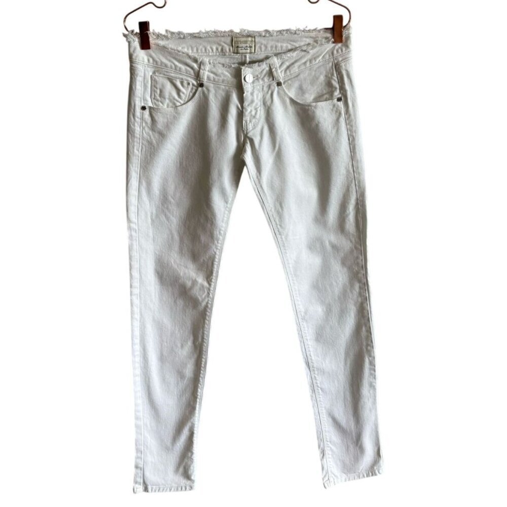 Met in Jeans Women's Distressed Waist Style Plain Jeans White Size 28